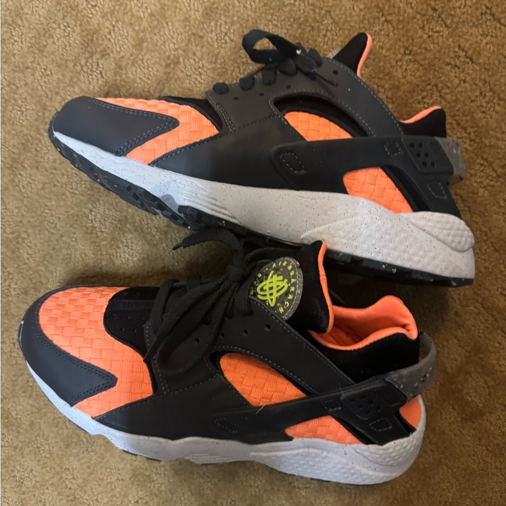 Men’s Nike hurache sneaker